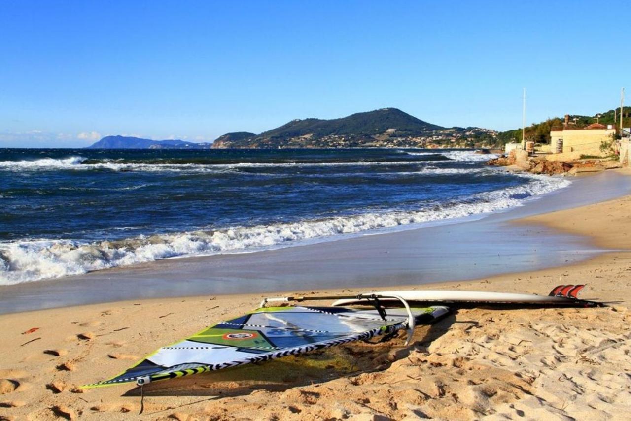 Port La Gavine Vue Mer Hyeres Bagian luar foto